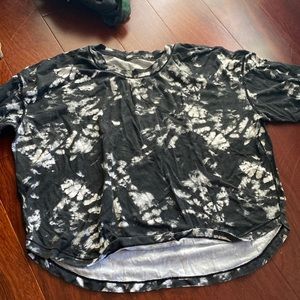 Manduka yoga crop- size medium